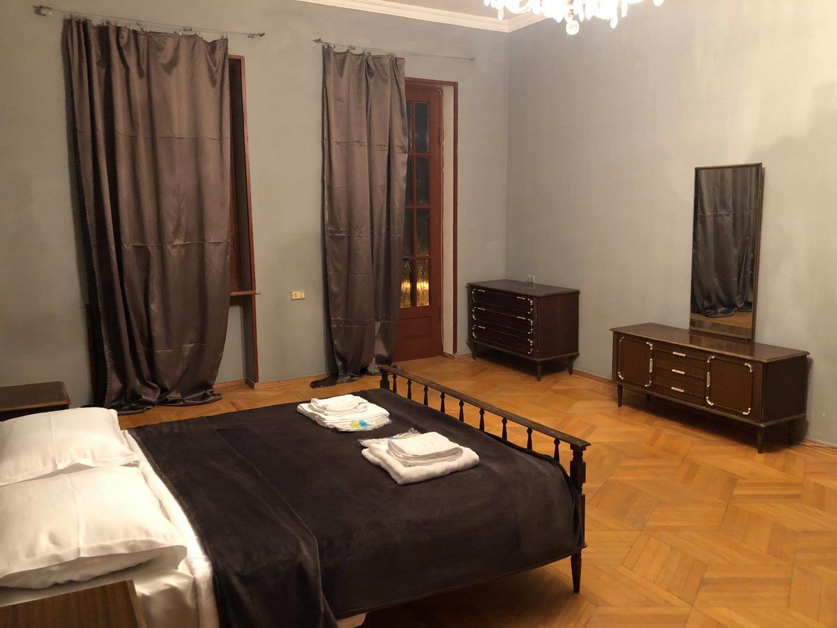 Lucky Family Hotel Tbilisi Ngoại thất bức ảnh