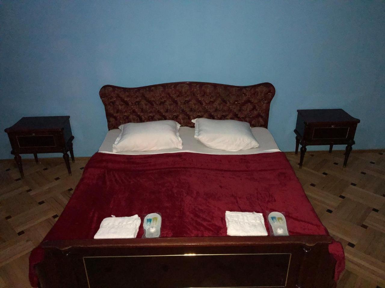 Lucky Family Hotel Tbilisi Ngoại thất bức ảnh