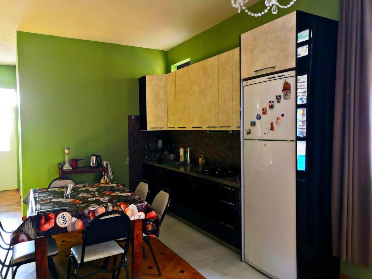 Lucky Family Hotel Tbilisi Ngoại thất bức ảnh