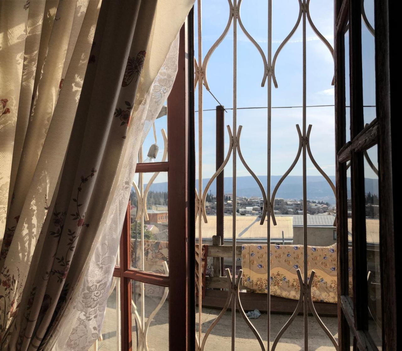 Lucky Family Hotel Tbilisi Ngoại thất bức ảnh