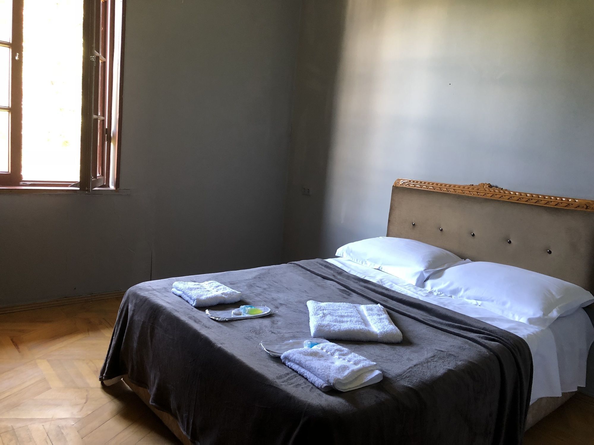 Lucky Family Hotel Tbilisi Ngoại thất bức ảnh