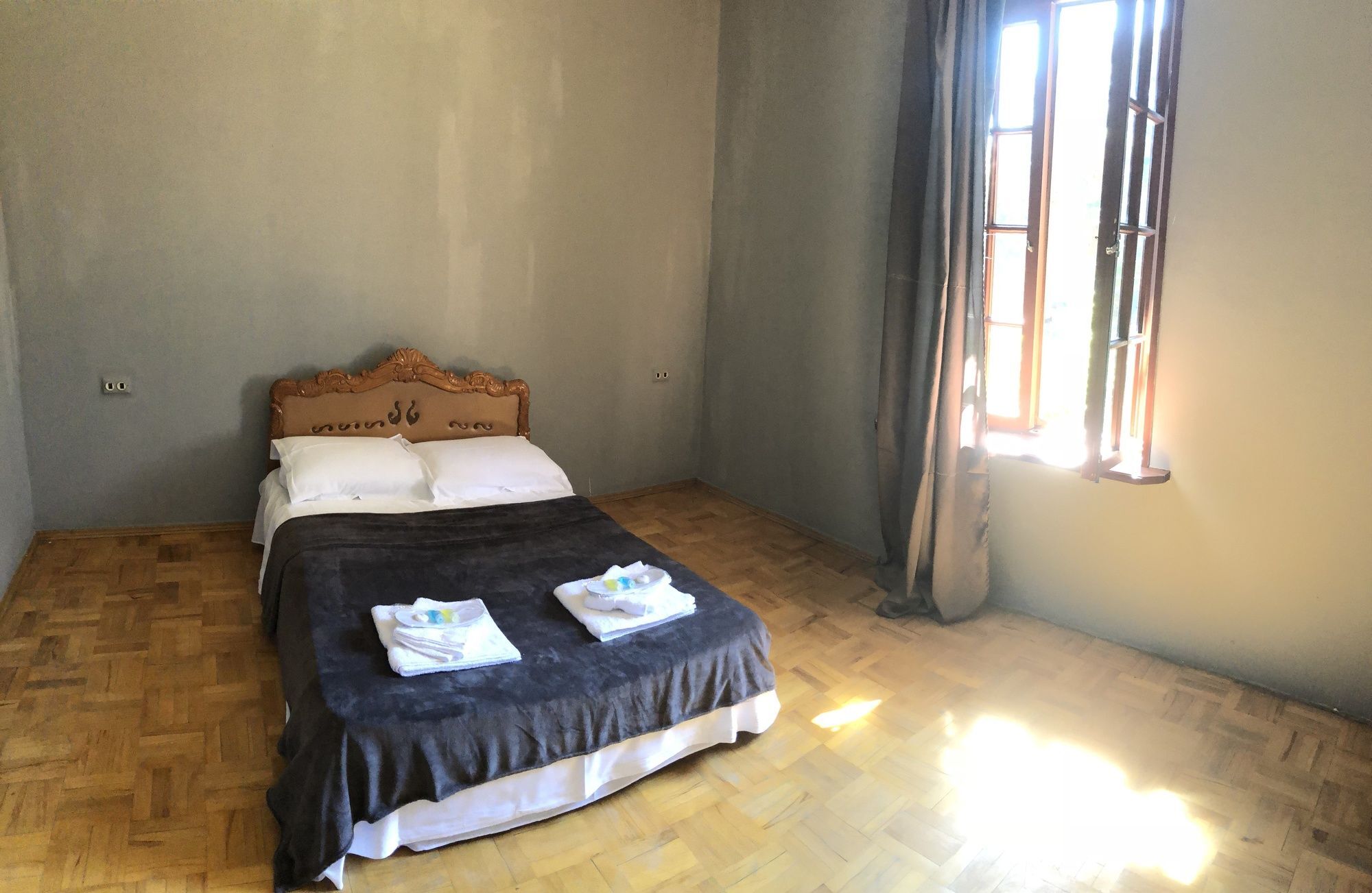 Lucky Family Hotel Tbilisi Ngoại thất bức ảnh