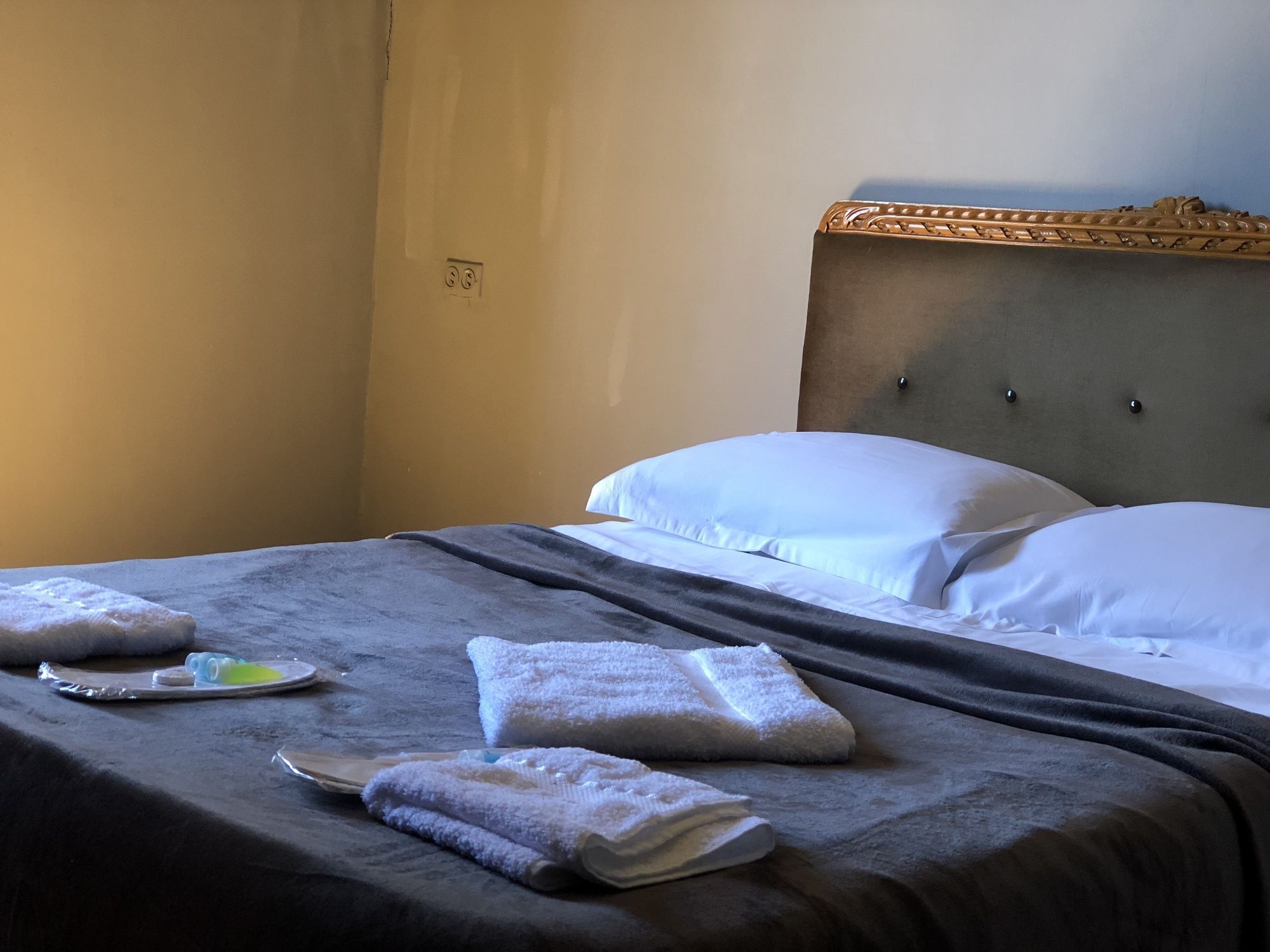 Lucky Family Hotel Tbilisi Ngoại thất bức ảnh